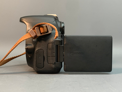 Canon 600D kit 18-55mm 3.5-5.6 IS ll 22.000 кадров