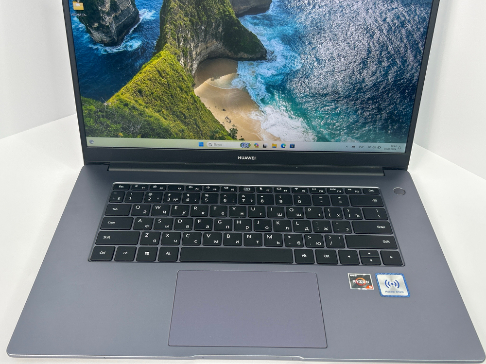 Ноутбук HUAWEI MateBook D15 Boh-WAQ9R 15.6"/AMD Ryzen 5 3500U/RAM 8GB/SSD 256GB/AMD Radeon Vega 8/1920*1080/IPS/Windows11/Подсветка кл-ры: нет/серый. Состояние: B2