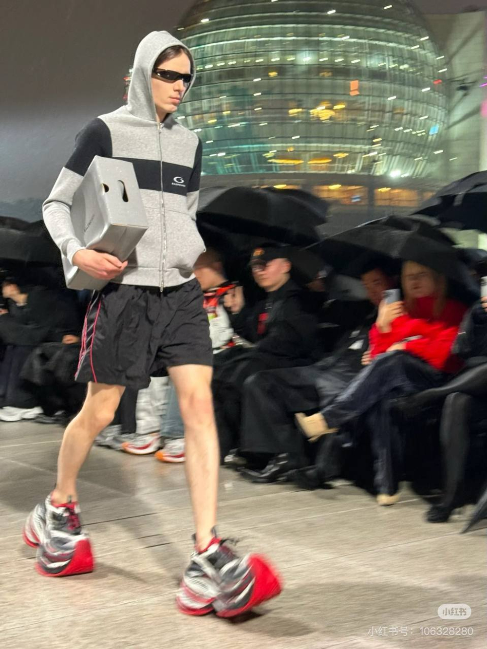 Шорты Balenciaga