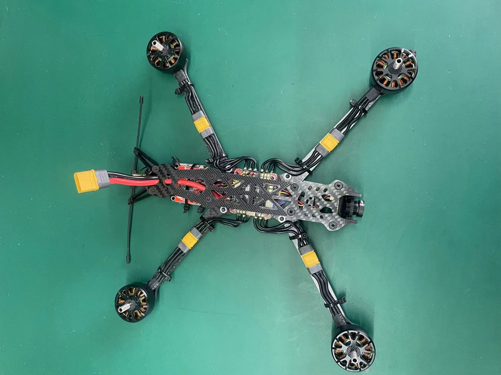 ФПВ дрон 10 дюймов "Жужилица".