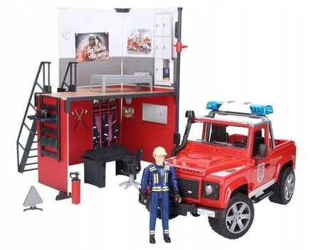 Игрушечный транспорт Bruder - Пожарная часть с авто Land Rover Defender, фигуркой пожарного, светом и звуком - Брудер 62701