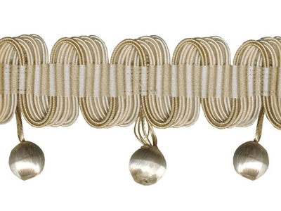 10016/21 Бахрома с шариками