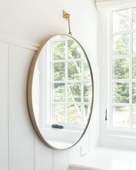 Зеркало в золотой раме “Найт”