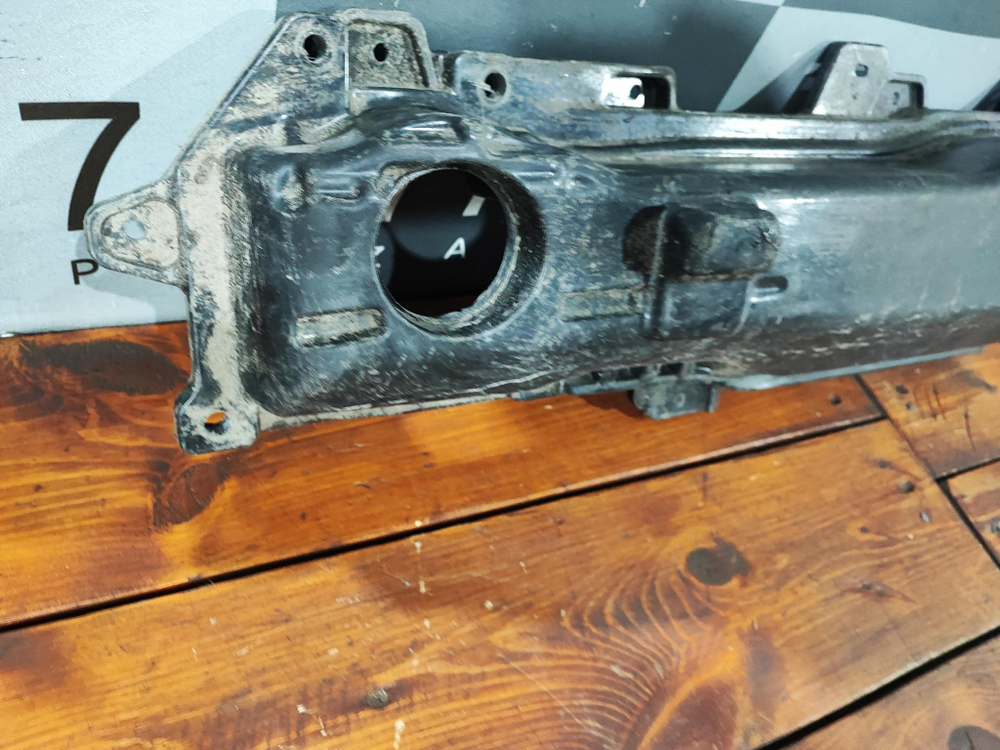 Усилитель заднего бампера Kia Sportage 4 (QL) 18-22 Б/У Оригинал 86631F1500