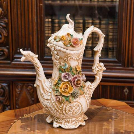 Декоративный кувшин в стиле Capodimonte