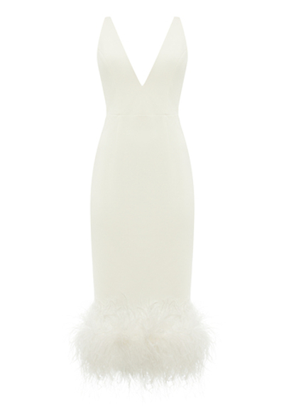 Силуэтное платье с пером страуса