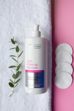 Молочко для снятия макияжа CLEANSING, 500 мл.
