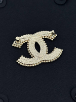 Брошь CHANEL