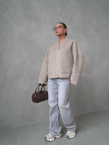 Шерстяной бомбер цвета капучино на молнии