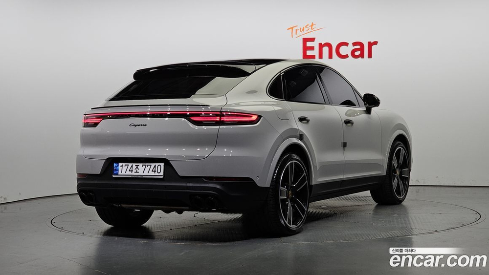 Porsche Cayenne (PO536) 3.0 Coupe Platinum Editions (05.2023)