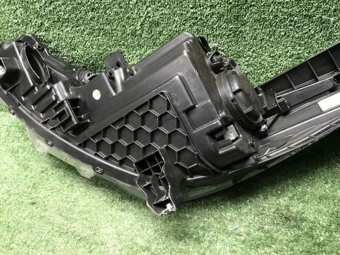 Фара правая Hyundai Solaris 2 20-22 галоген