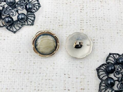 Пуговицы костюмные, d 2,2 см, золото с чёрным и песочным