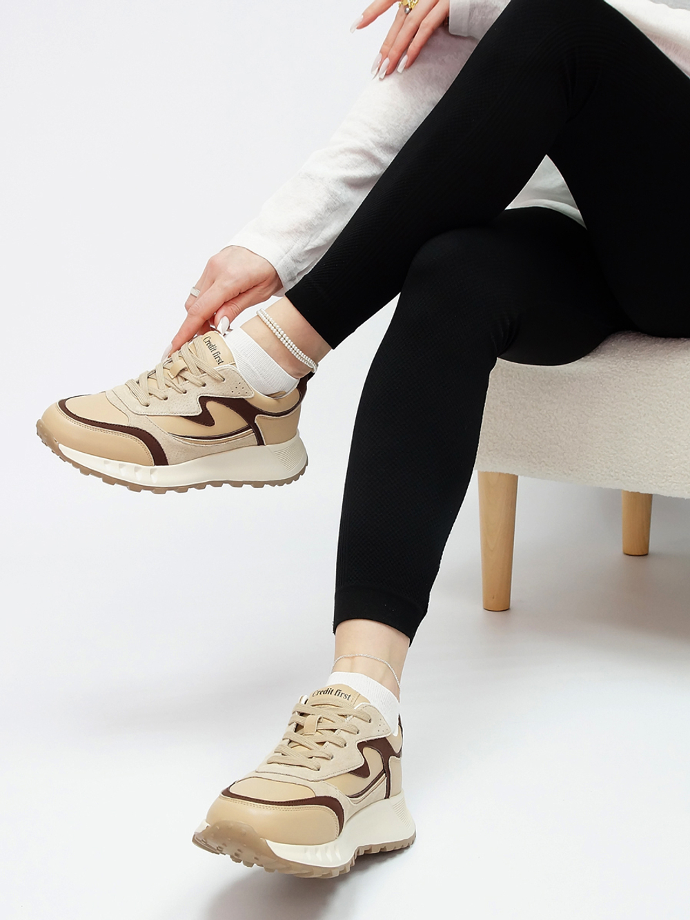 Кроссовки женские демисезонные