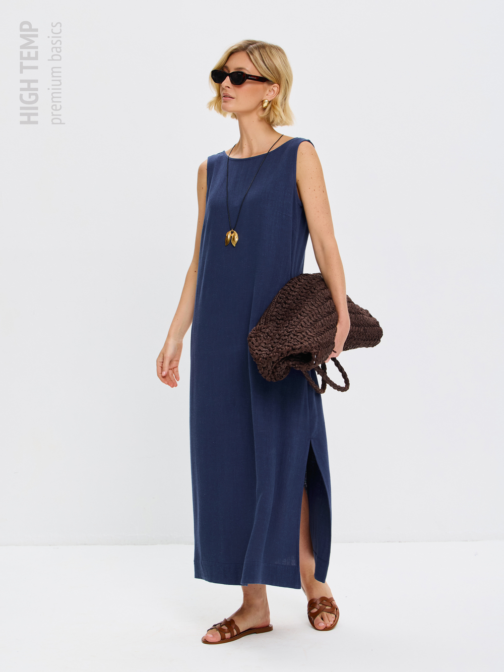 Льняной сарафан макси с карманами