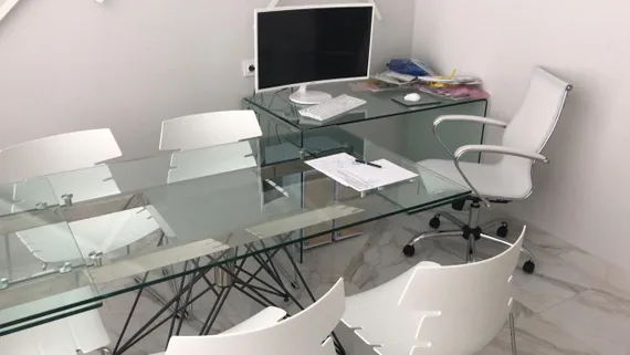 Стол раздвижной Everest 160-220х90 см, закаленное стекло