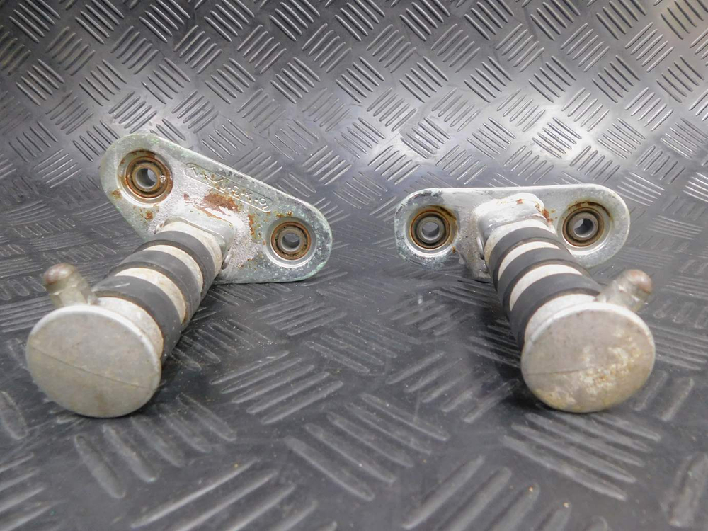 Подножки пассажира Honda Shadow 400 NC34 052584