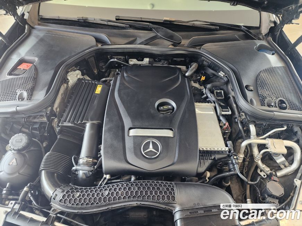 Mercedes-Benz E-Class W213 E300 4MATIC Exclusive (12.2019)