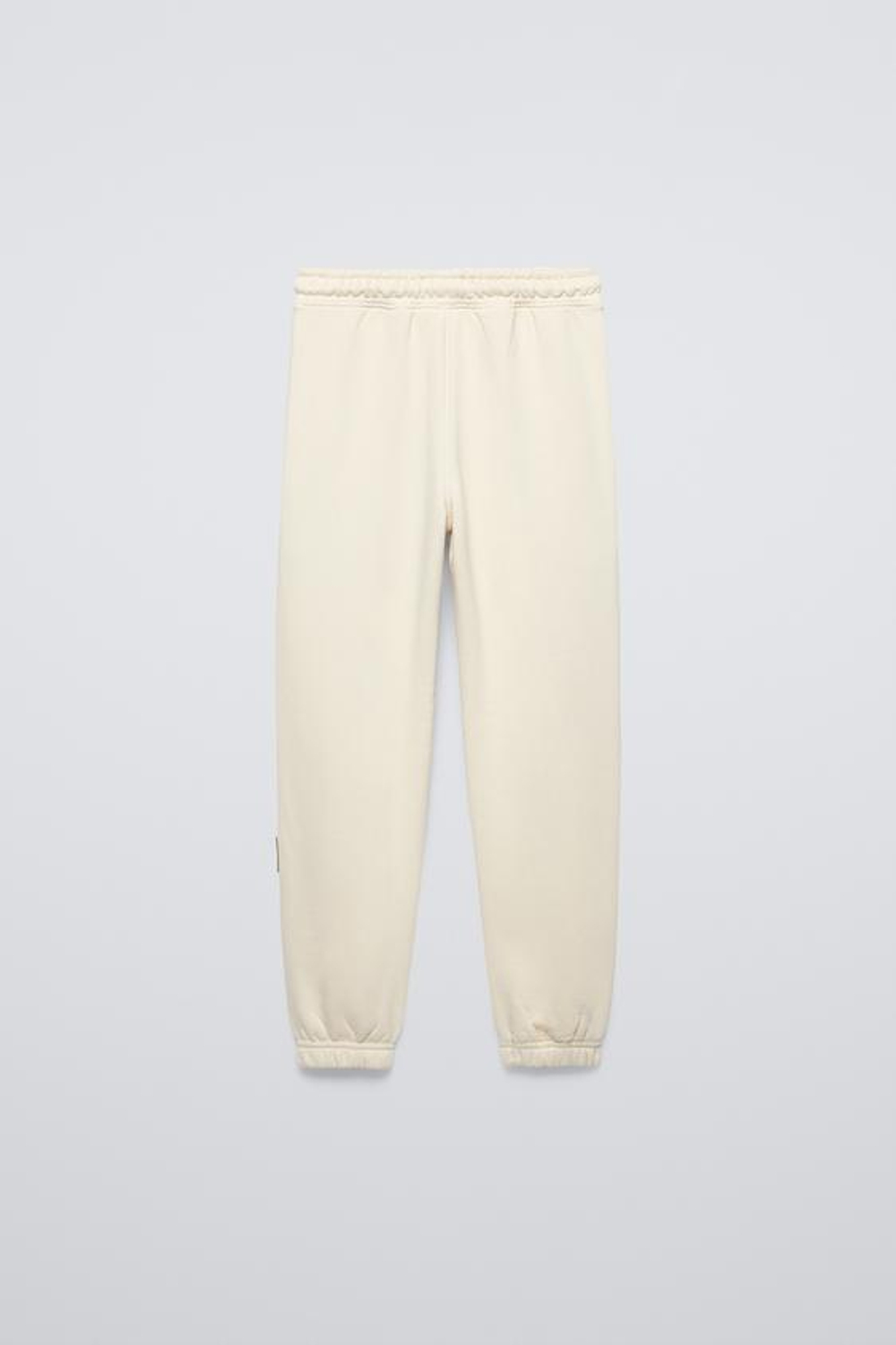 ZARA КОМПЛЕКТ ИЗ ДЖОГГЕРОВ И ТОЛСТОВКИ С НАДПИСЬЮ, ЭКРЮ