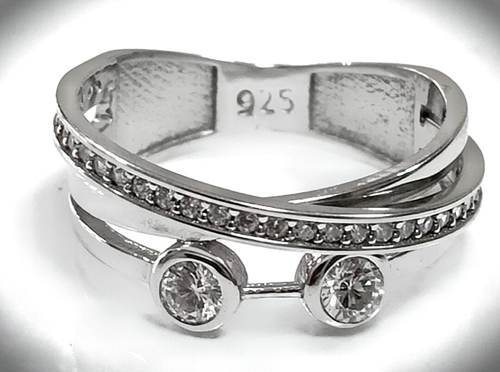 "Эстерелла" - ювелирное кольцо из серебра 925 пробы