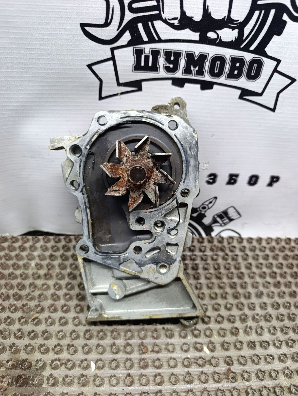 Помпа водянная Renault Logan, II (2012 2018) 2015 с пробегом