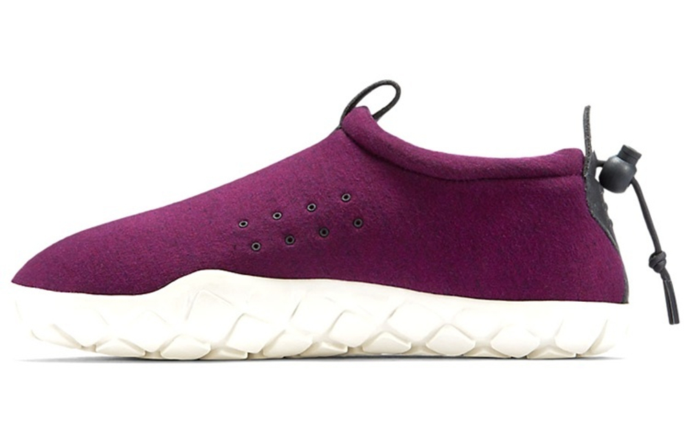 Nike Air Moc Tech Fleece Mulberry Hyper Sneakers