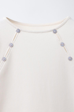 ZARA ФУТБОЛКА В РУБЧИК С ПУГОВИЦАМИ И ВЫРЕЗОМ, ЭКРЮ