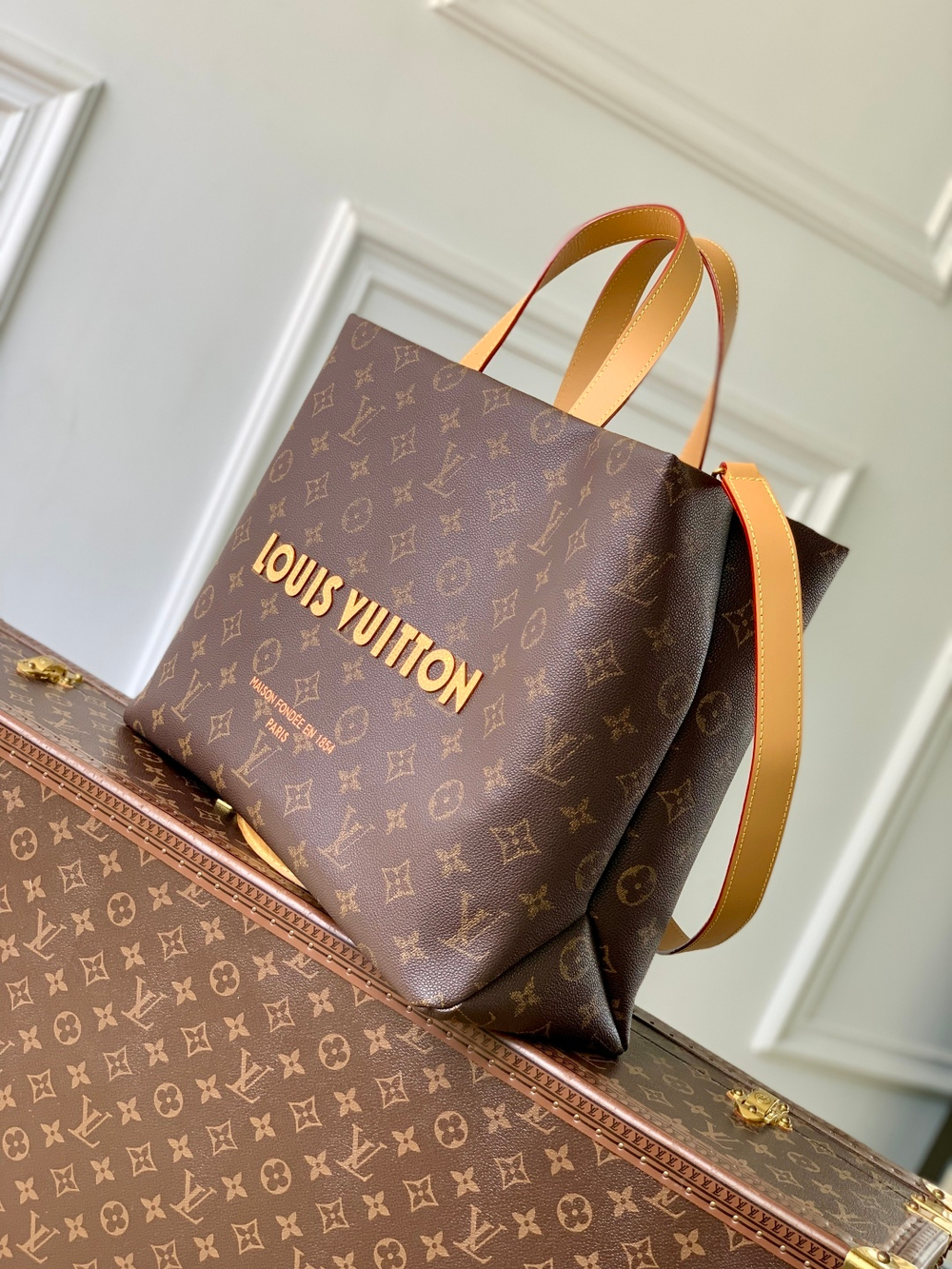 Louis Vuitton Shopper Tote MM