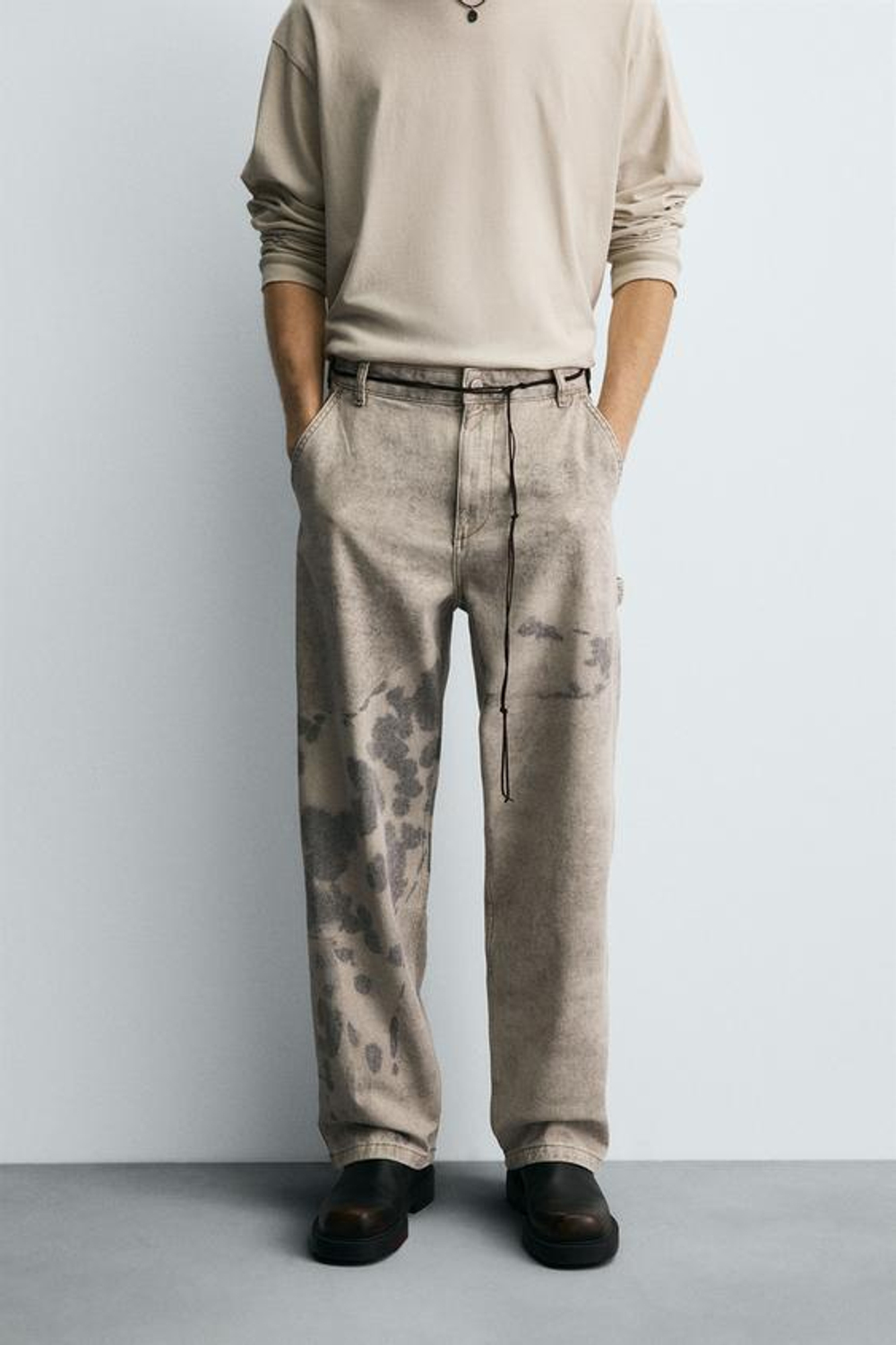 ZARA БРЮКИ КАРГО С ДАЛМАТИНСКИМ ПРИНТОМ, СЕРО-БЕЖЕВЫЙ