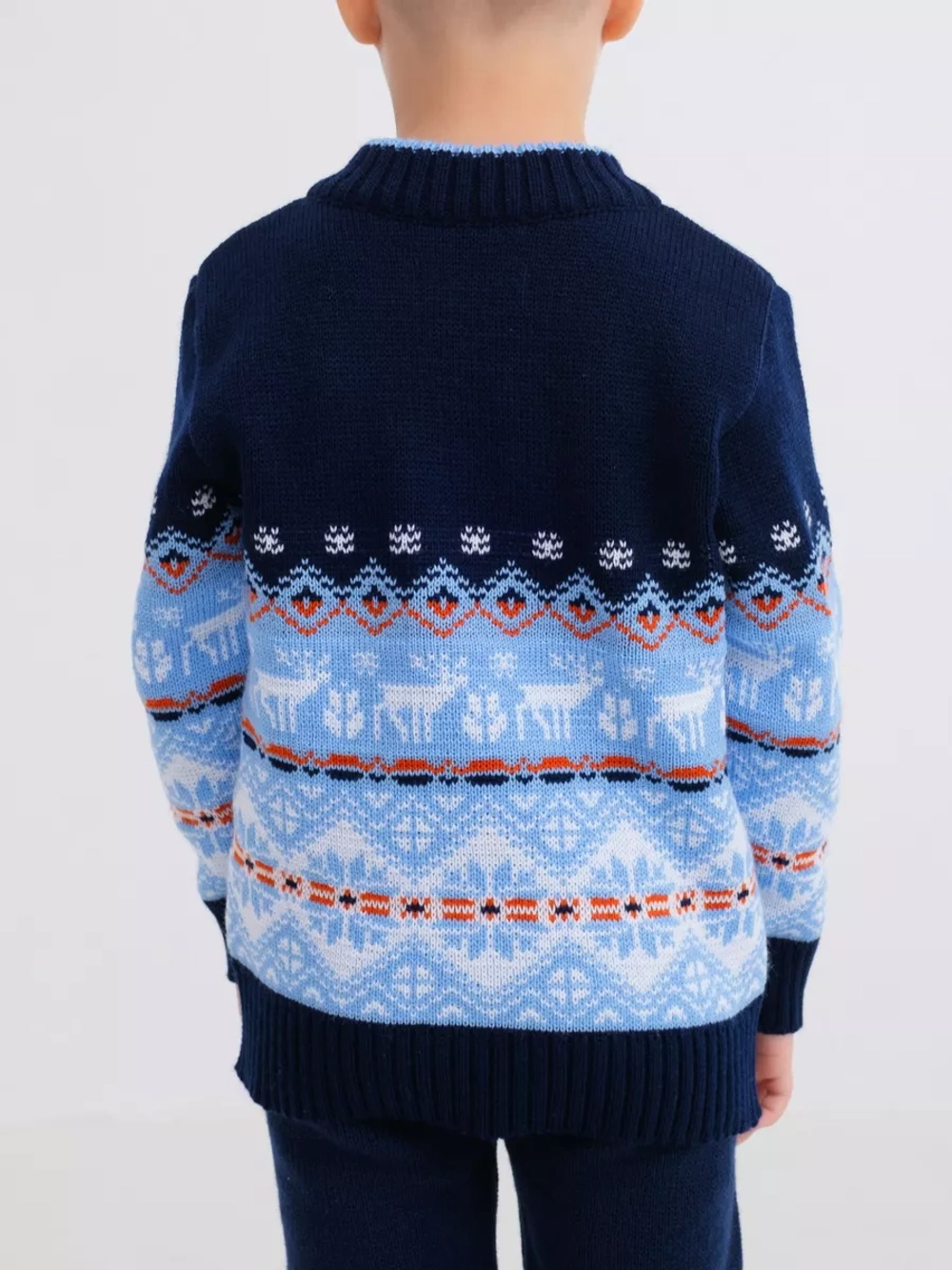 Джемпер вязаный