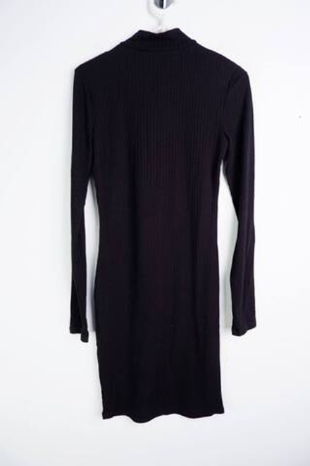 Платье Terranova практичное, маркировка S, визуально на 44 размер