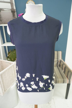 Топ Twist с аппликацией 44 размер