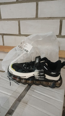 Кроссовки детские