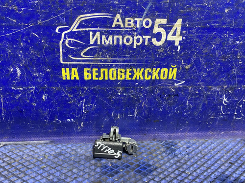 Бардачок пассажирский TOYOTA CARINA 1991