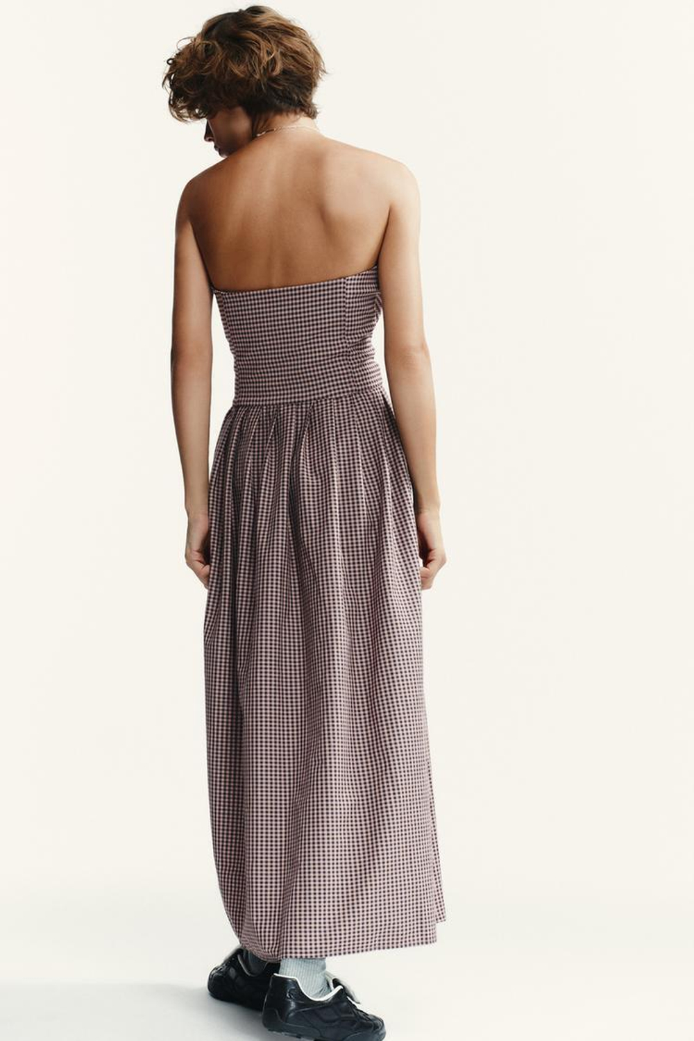 ZARA ПЛАТЬЕ МИДИ БЕЗ БРЕТЕЛЕЙ В КЛЕТКУ ВИШИ, ТЕМНО-РОЗОВЫЙ