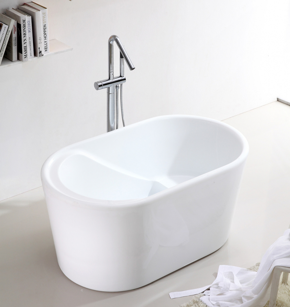 Акриловая ванна ABBER AB9277 130x75 см. белая