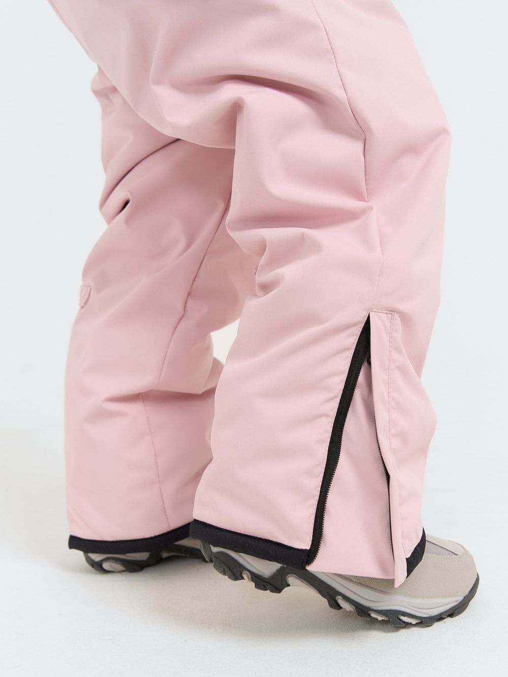 Комбинезон зимний с карманом "Пудра"