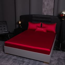 Комплект постельного белья на резинке Однотонный Сатин Премиум «Алый премиум»