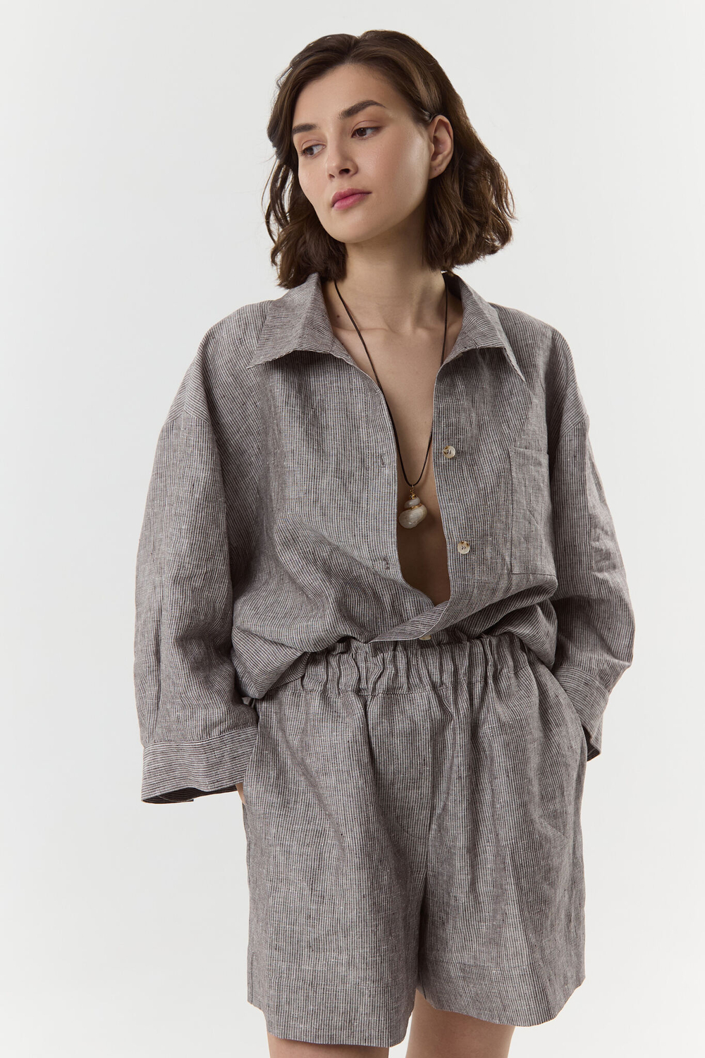 Шорты на резинке изо льна