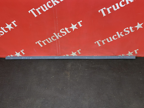 Молдинг кабины правый