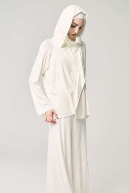 Лонгслив с капюшоном белый