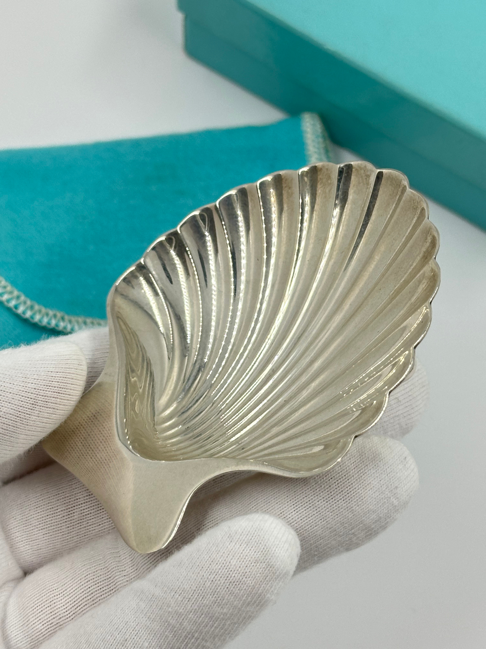 Декоративная тарелочка в виде ракушки Tiffany & Co