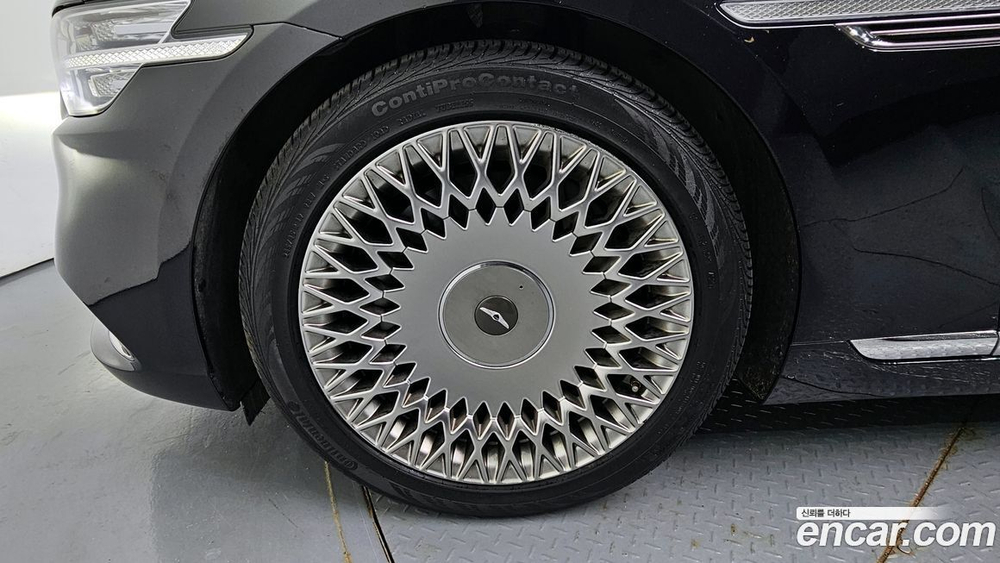 Genesis G90 3.8 AWD (10.2019)