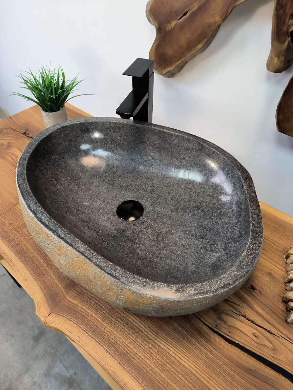 Раковина из речного камня RS-65906 60х43х14 из натурального камня