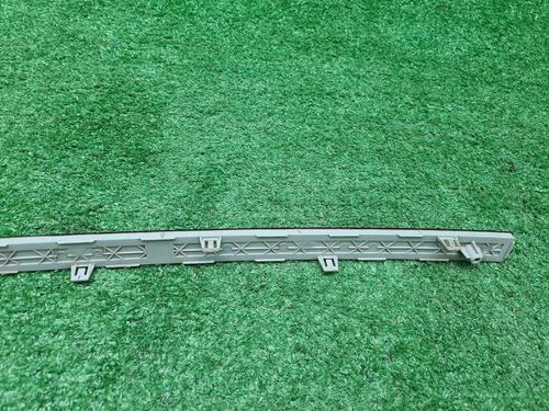 Катафот центральный Hyundai Santa Fe 4 TM (20-24)