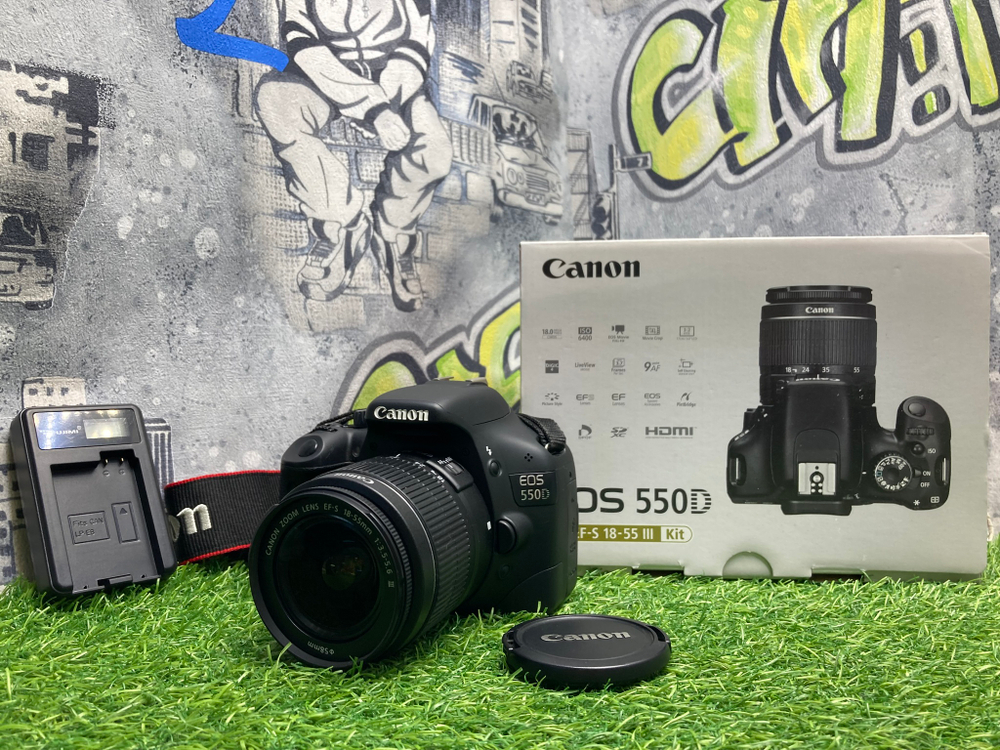 Canon 550D Kit 18-55mm 3.5-5.6 lll