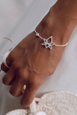 Браслет «Лотос» с белым цирконом