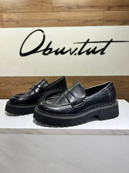 Лоферы базовые черные