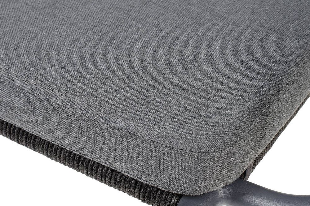 "Нуар" стул плетеный из роупа, каркас алюминий темно-серый (RAL7024) муар, роуп темно-серый круглый, ткань темно-серая 027