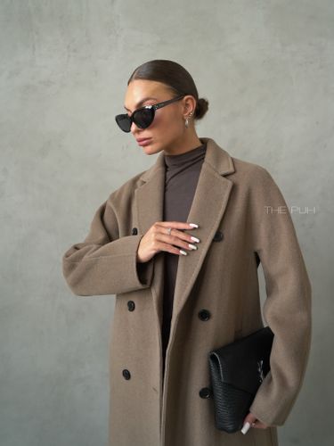 Коричневое двубортное пальто из шерсти