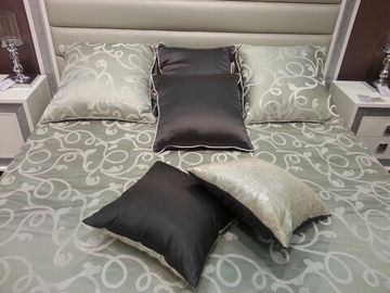 Покрывало с 6 подушками RIMINI, FRATELLI BARRI